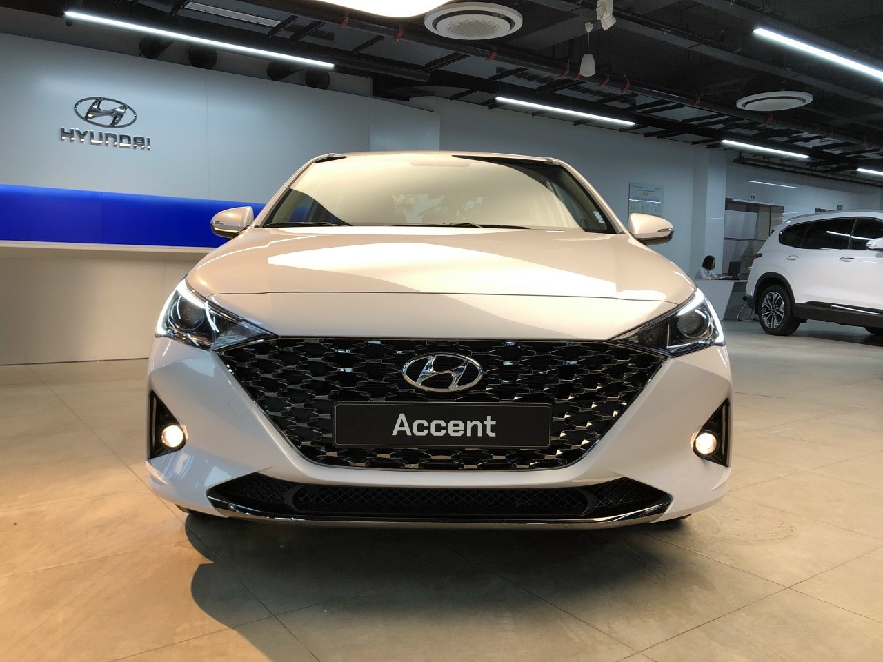 Hyundai Accent 2021 lộ diện hoàn toàn tại Việt Nam: Thiết kế điệu, màn hình lớn, điều khiển bằng điện thoại, kịp chạy ưu đãi trước bạ hàng chục triệu đồng - Ảnh 6.