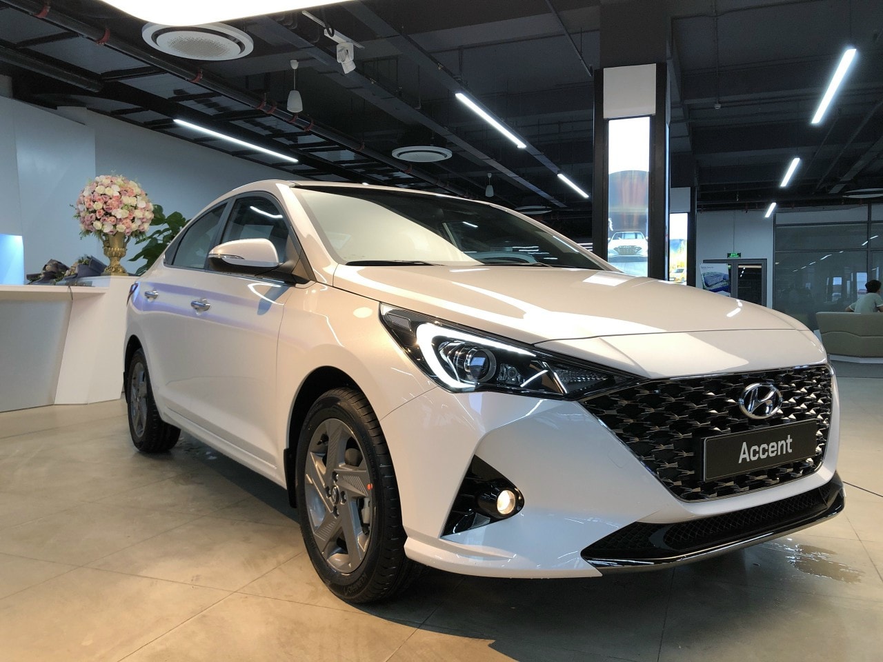 Hyundai Accent 2021 lộ diện hoàn toàn tại Việt Nam: Thiết kế điệu, màn hình lớn, điều khiển bằng điện thoại, kịp chạy ưu đãi trước bạ hàng chục triệu đồng - Ảnh 1.