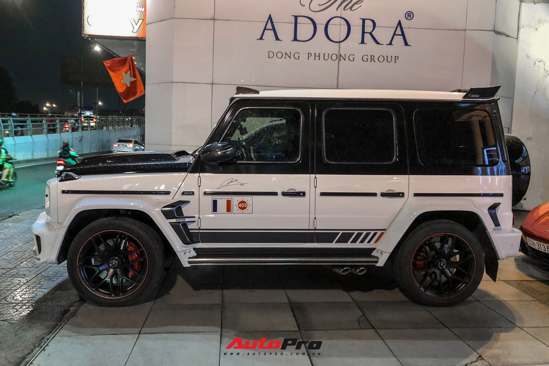 Minh nhựa lột xác con cưng Mercedes-AMG G63 Edition 1 với bộ bodykit Brabus hầm hố - Ảnh 11.