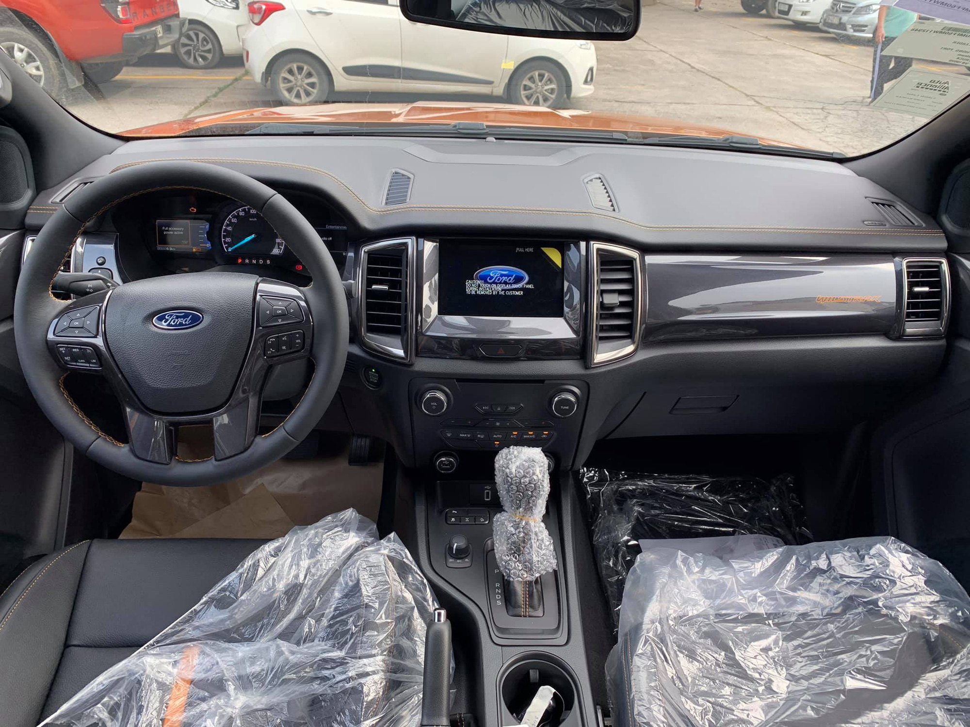 ‘Vua công nghệ’ Ford Ranger Wildtrak 2021 vừa về Việt Nam bị cắt một loạt công nghệ, thua tính năng trên Toyota Hilux - Ảnh 5.