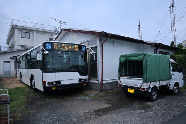 Quái đản căn nhà cho thuê tại Nhật Bản kèm theo tiện ích ưu đãi là một chiếc xe buýt: Người thuê muốn làm gì thì làm! - Ảnh 1.