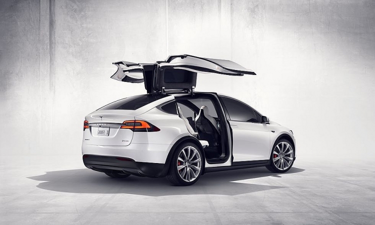 Xe Tesla Model X dễ bị hack và đánh cắp