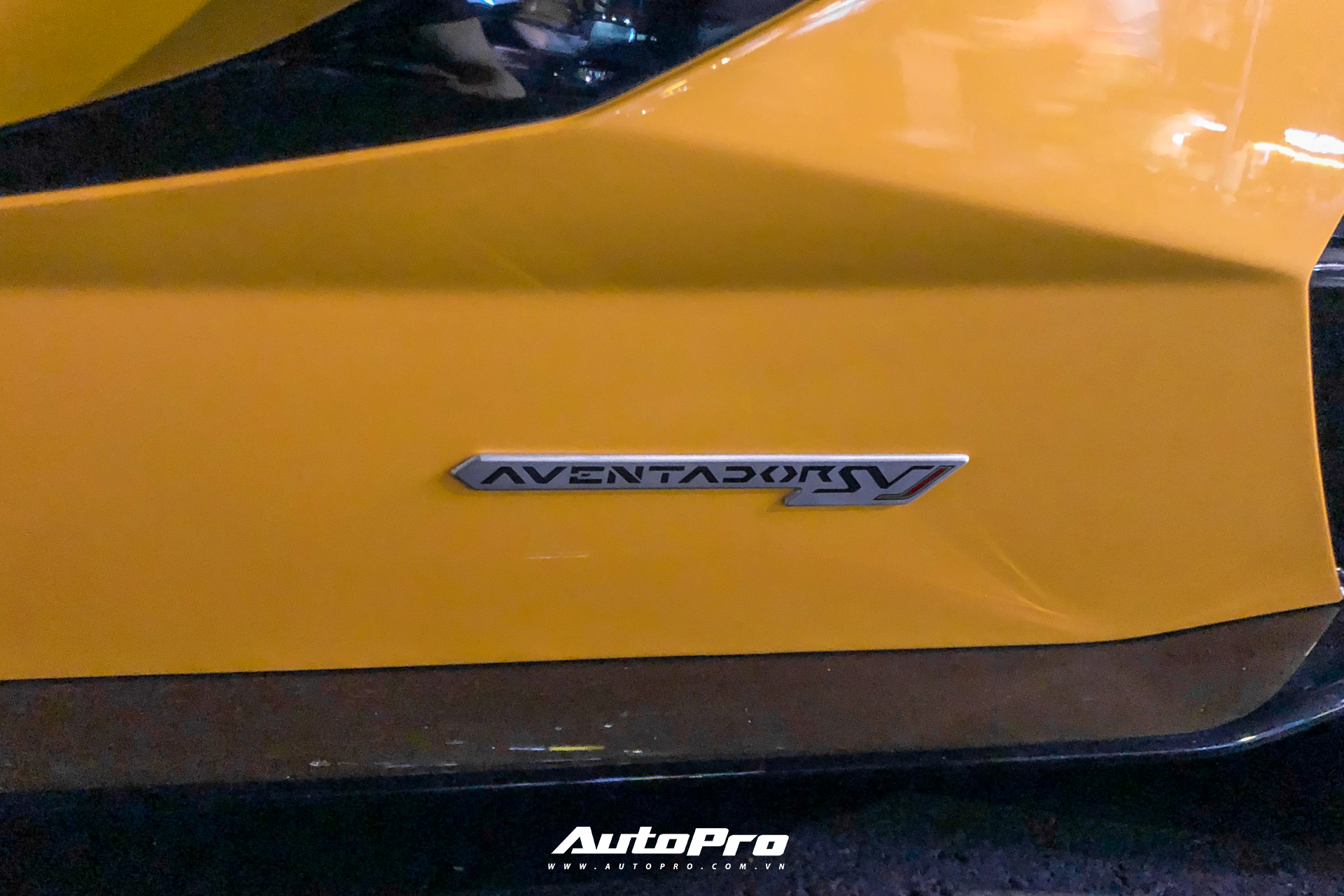 Cận cảnh Lamborghini Aventador SVJ thứ 2 tại Việt Nam: Nhiều chi tiết là điểm nhấn tạo nên sự khác biệt - Ảnh 4.