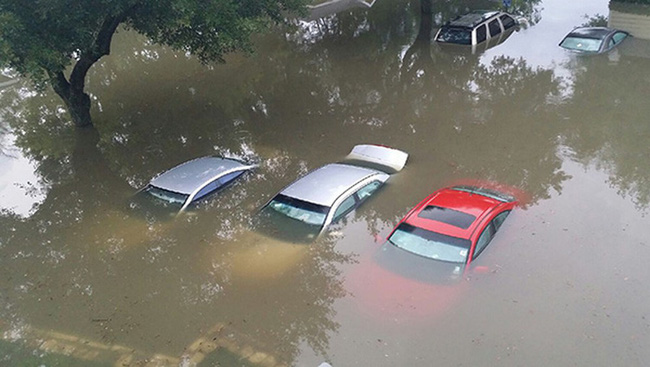 Ô tô bị ngập nước do bão lũ có được bảo hiểm bồi thường không? - Ảnh 2.