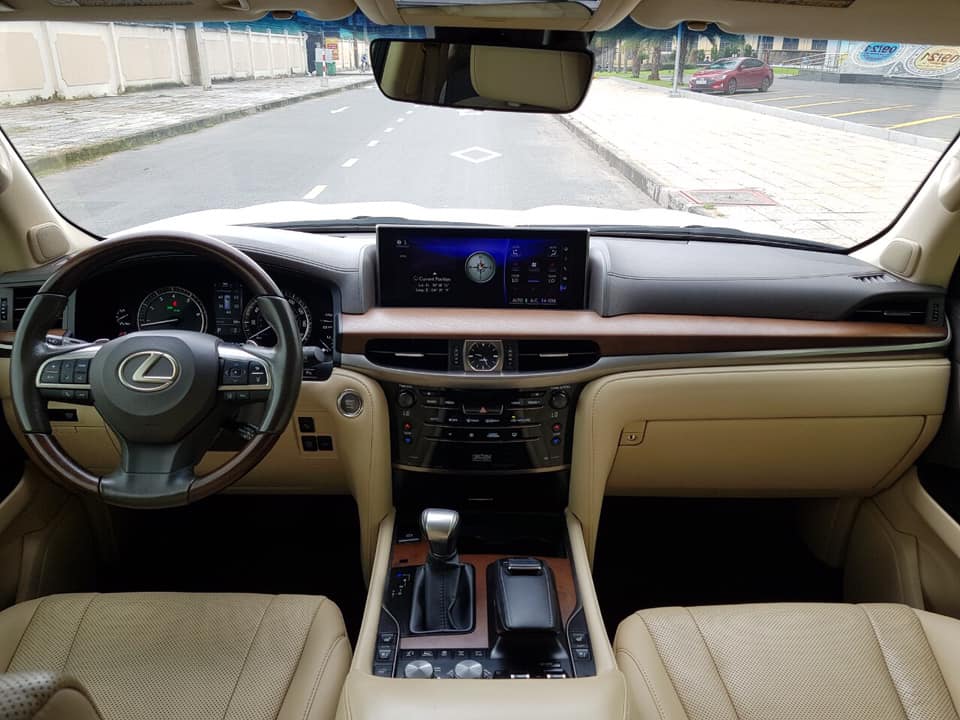 Chạy 4 năm, chủ nhân Lexus LX 570 vẫn bán xe với giá đắt ngang Mercedes-Benz GLS 2020 - Ảnh 4.