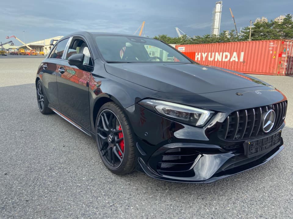 Mercedes-AMG A 45 S đầu tiên về Việt Nam, giá dự kiến hơn 2 tỷ đồng - Ảnh 2.