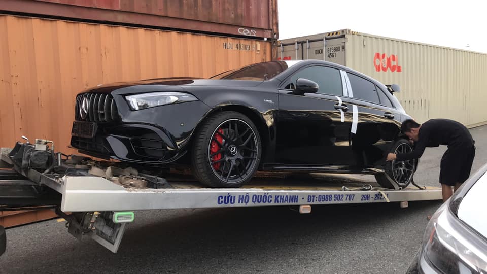 Mercedes-AMG A 45 S đầu tiên về Việt Nam, giá dự kiến hơn 2 tỷ đồng - Ảnh 1.