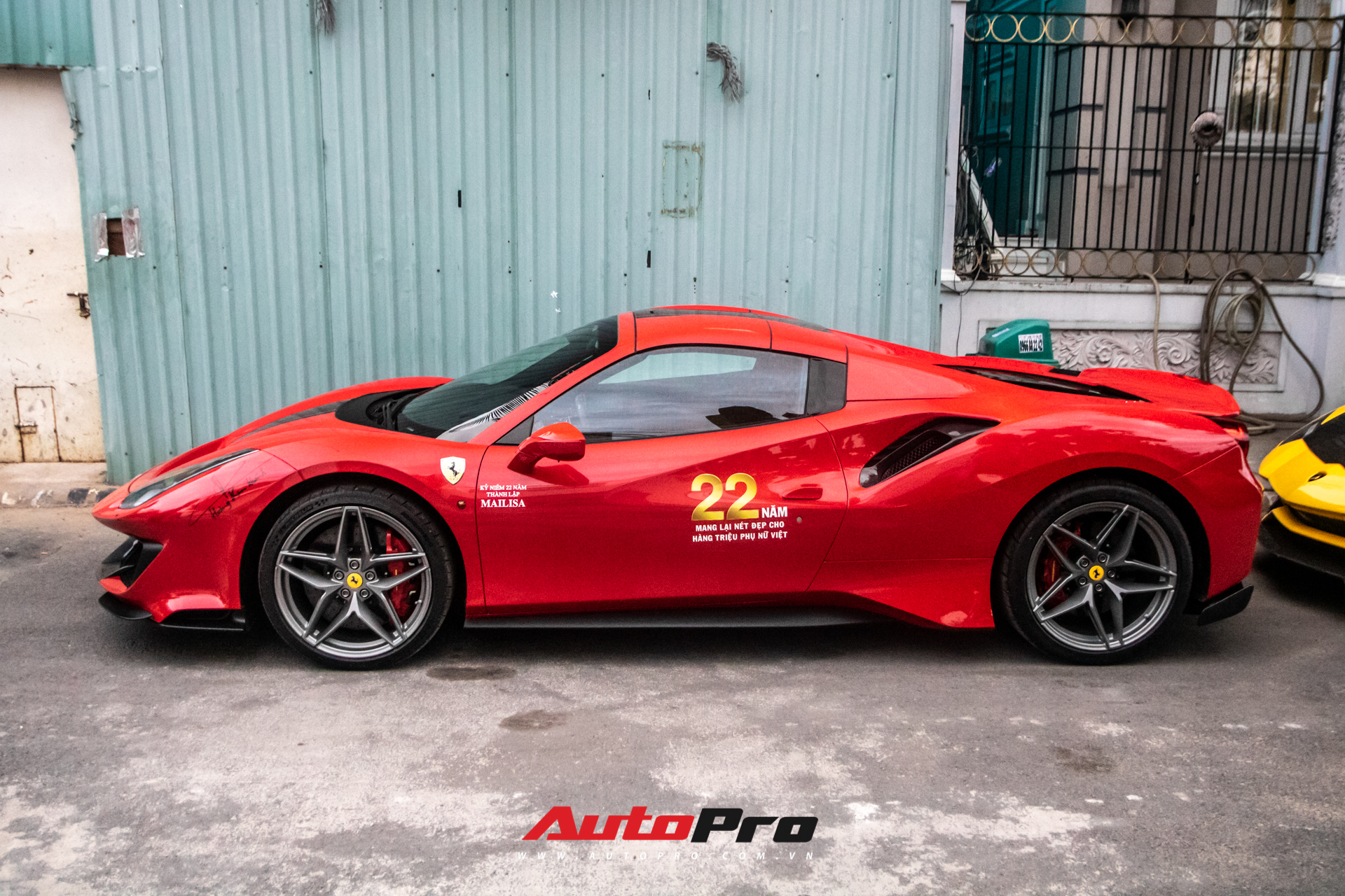 Khám phá Ferrari 488 Pista Spider của đại gia Hoàng Kim Khánh: Nhiều chi tiết như xe đua - Ảnh 4.