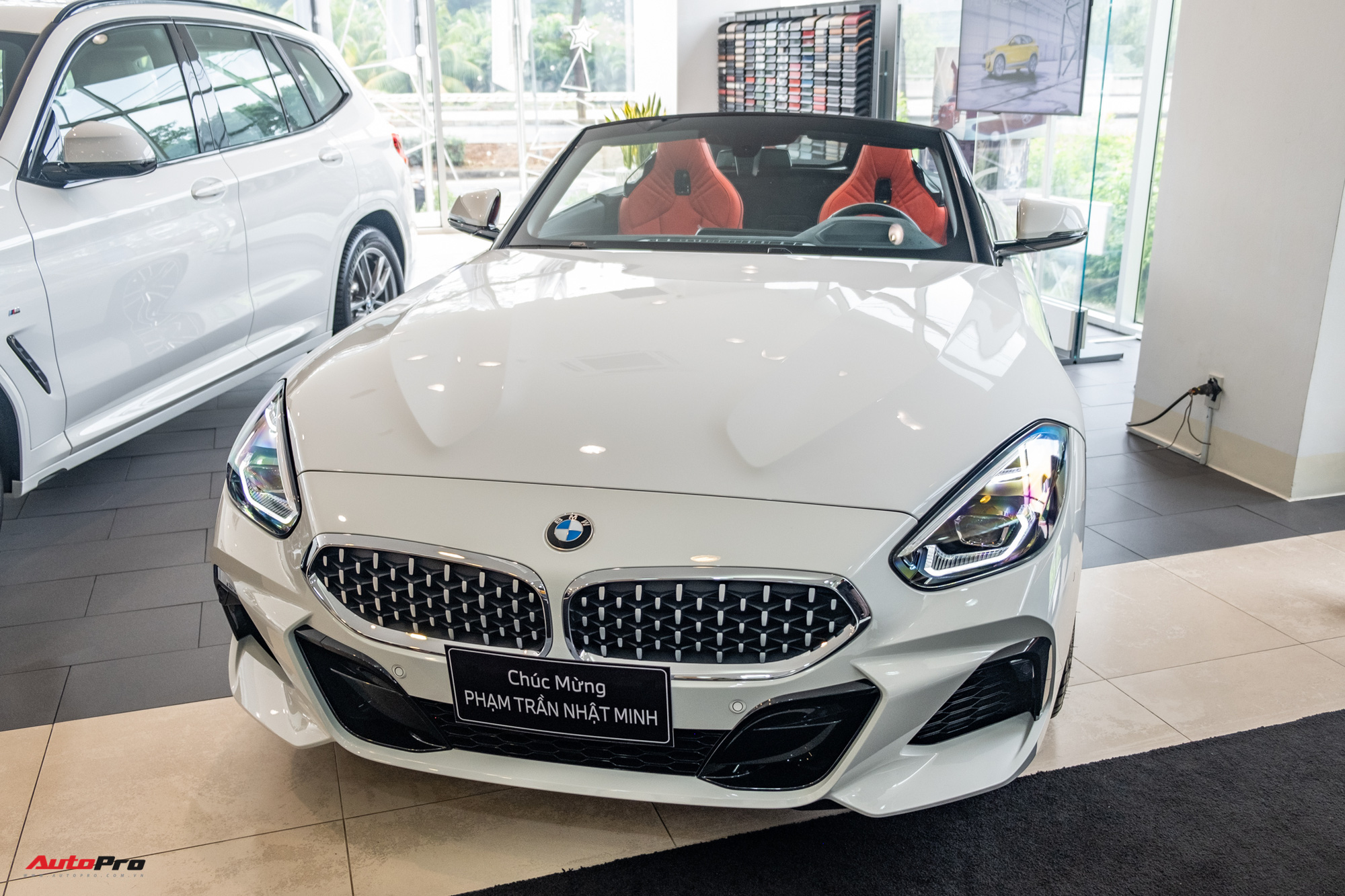 BMW Z4 chính hãng chốt giá 3,329 tỷ đồng: Xe chơi thực thụ cho nhà giàu Việt, khách sộp đầu tiên chính là Minh nhựa - Ảnh 1.