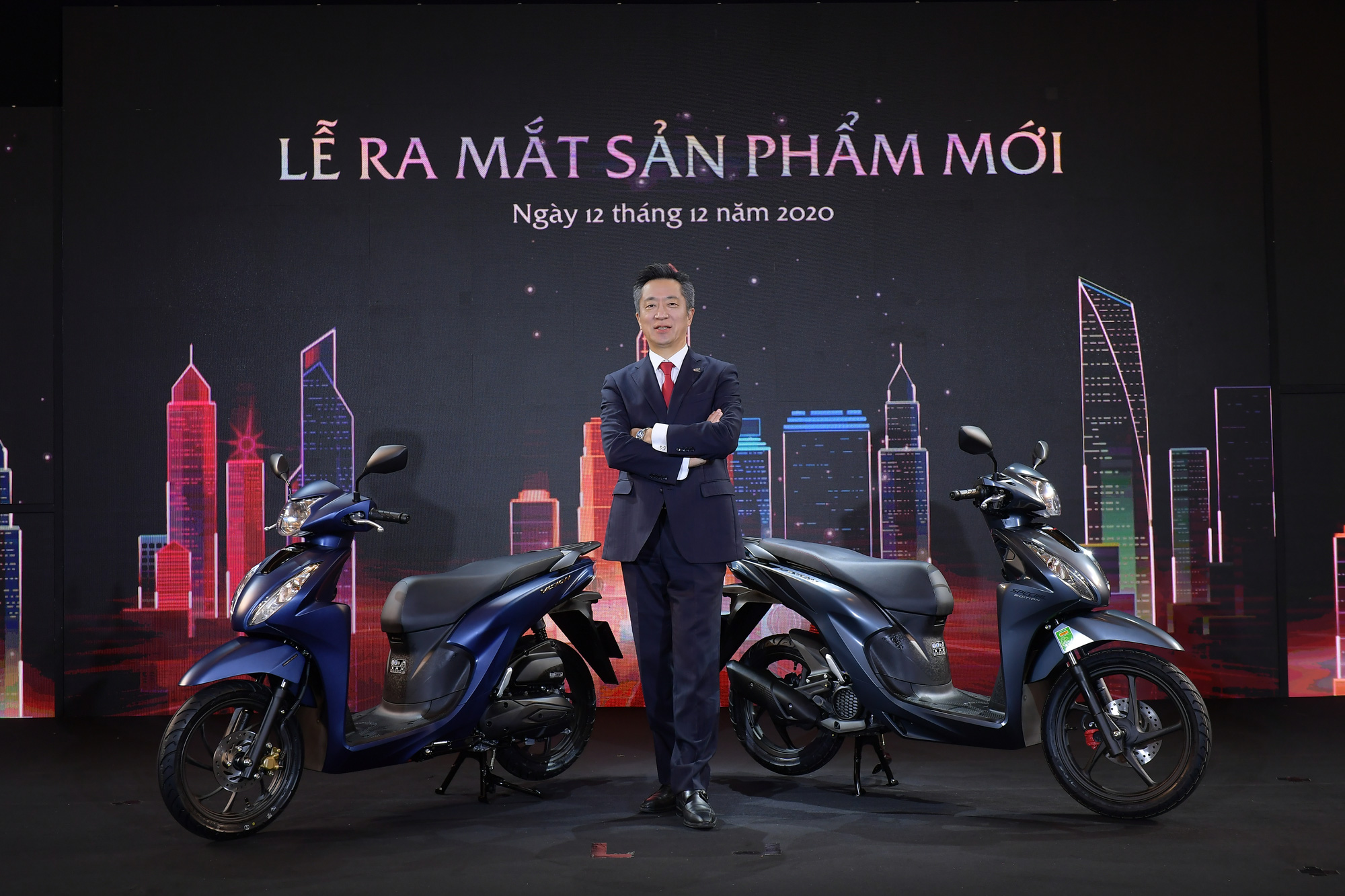 Honda Vision 2021 trình làng khách Việt: Nhiều nâng cấp, thêm phiên bản mới, giá từ 29,9 triệu đồng - Ảnh 1.
