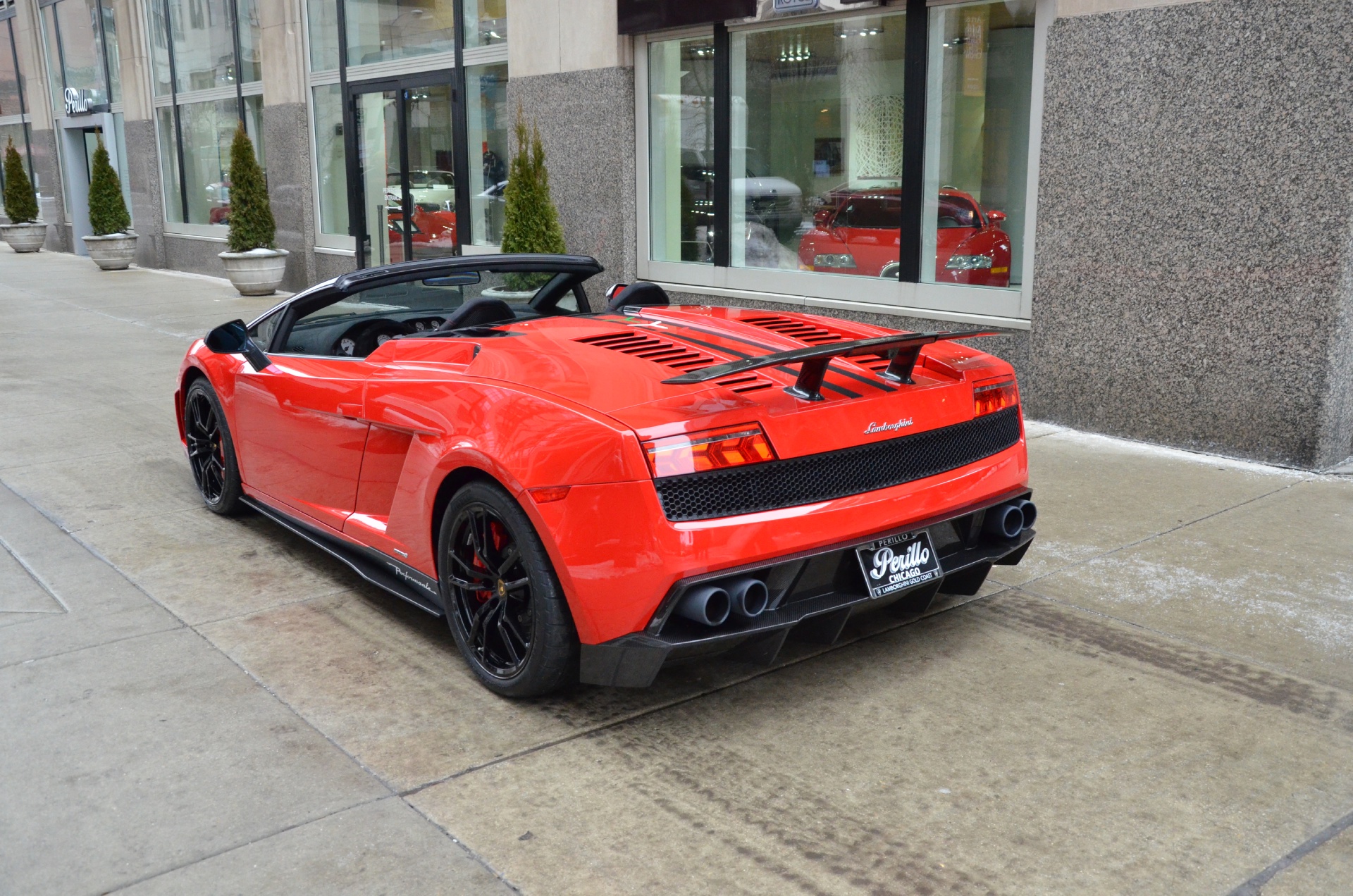 Thêm Lamborghini Gallardo LP570-4 Spyder Performante lên đường về Việt Nam, màu sơn là chi tiết khác biệt - Ảnh 2.