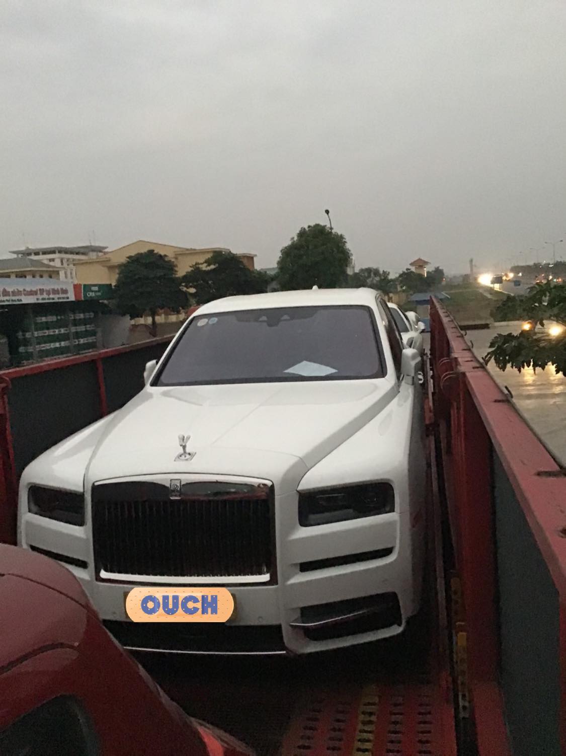 Đại gia Hải Phòng chia tay Rolls-Royce Cullinan màu trắng hàng hiếm - Ảnh 2.
