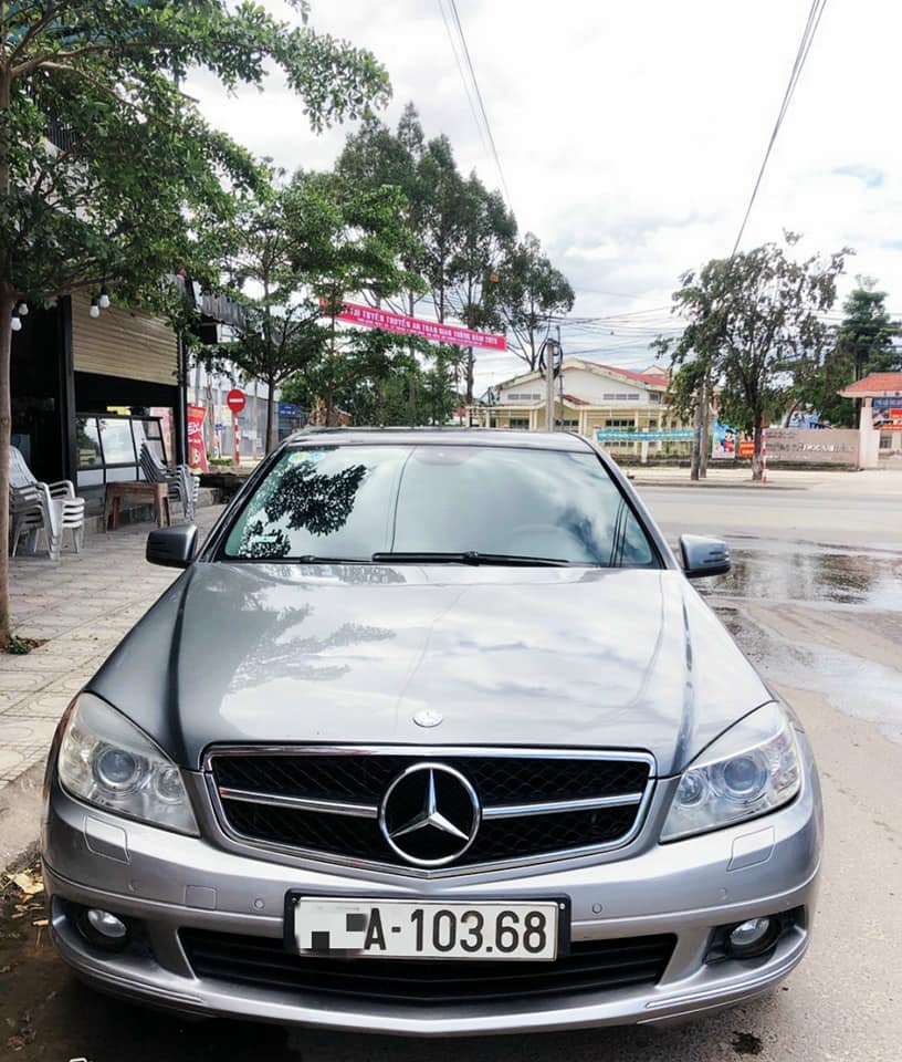 Rao bán xe sang Mercedes S400L của Trấn Thành