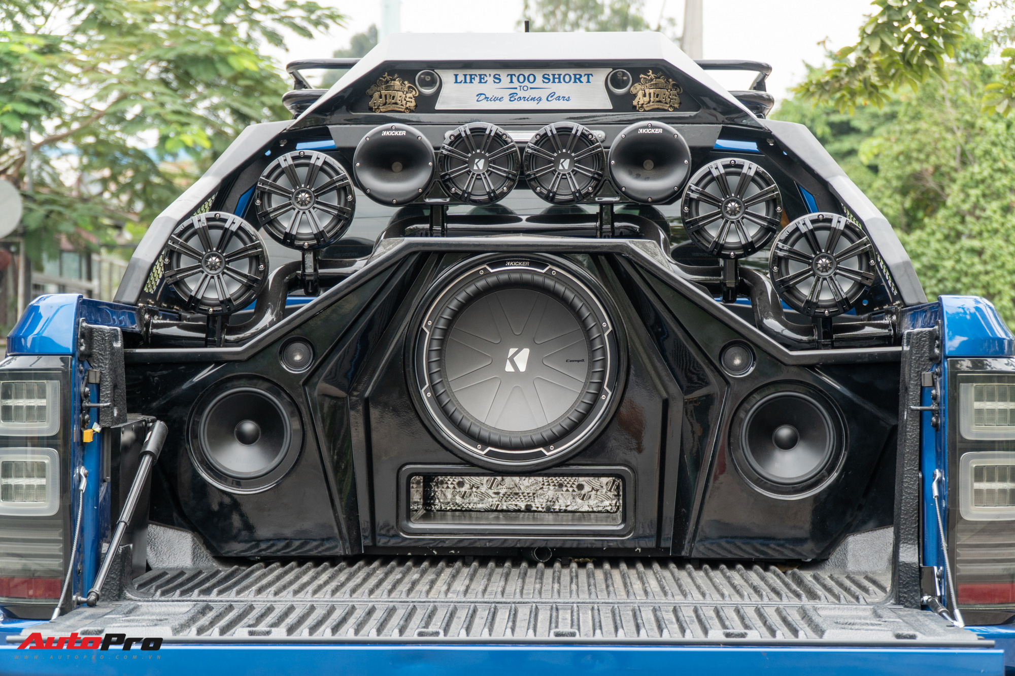 Ford Ranger Raptor của dân chơi Sài Gòn gắn dàn âm thanh trị giá 1,8 tỷ - Tiền độ đắt hơn tiền xe - Ảnh 5.
