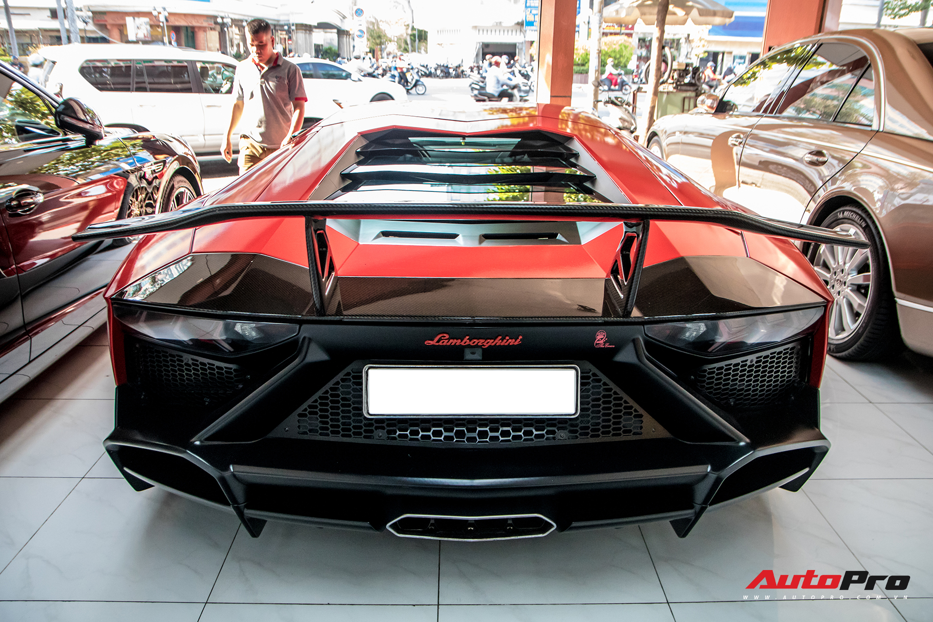 Thực hư chuyện Lamborghini Aventador độ bản 50 năm của đại gia Bạc Liêu bán lại cho showroom siêu xe lừng danh Sài Gòn - Ảnh 2.