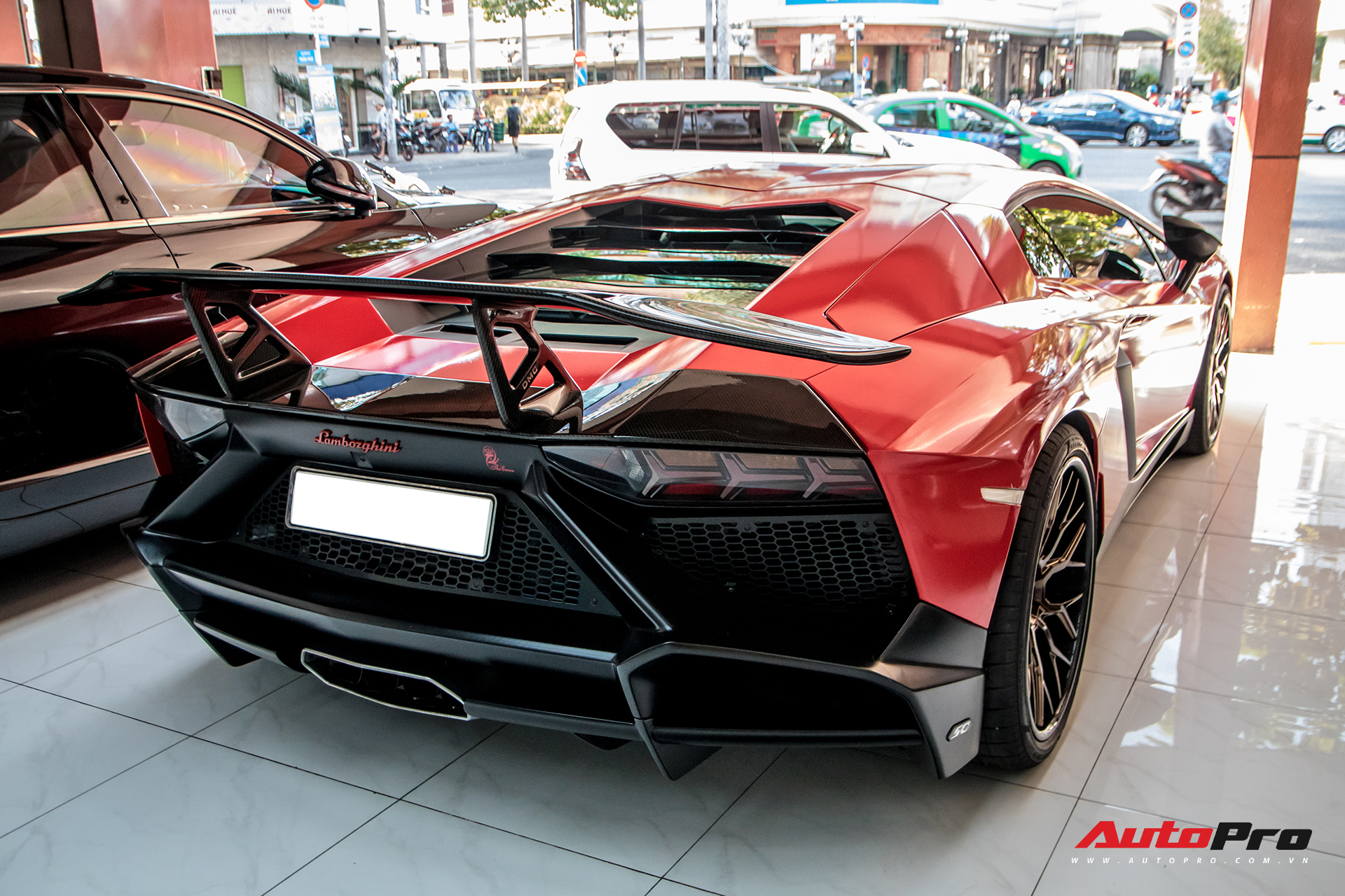 Thực hư chuyện Lamborghini Aventador độ bản 50 năm của đại gia Bạc Liêu bán lại cho showroom siêu xe lừng danh Sài Gòn - Ảnh 11.