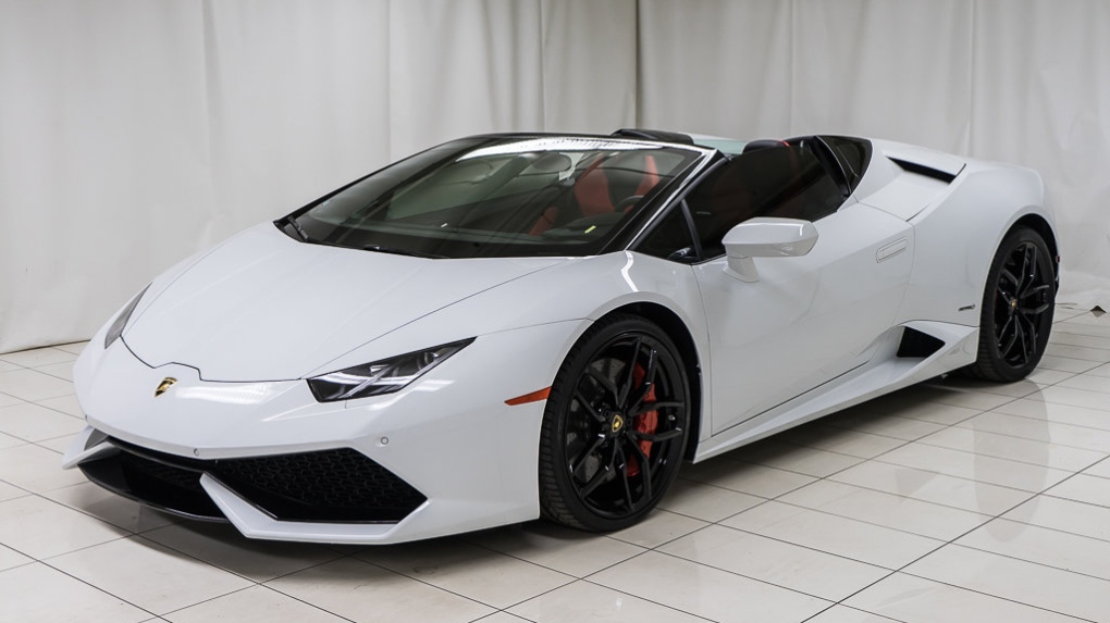 Lamborghini Huracan Spyder ngả màu, người dùng kiện đại lý vì chất lượng  siêu xe kém