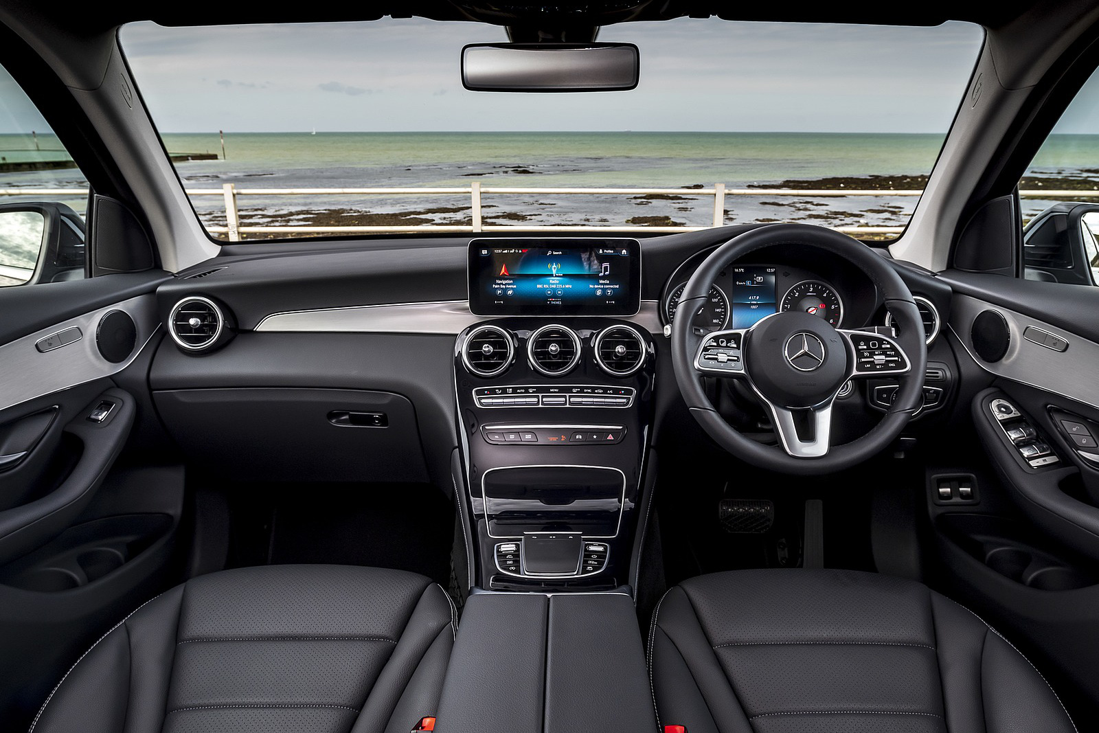 Mercedes-Benz GLC 2020 lắp ráp nhận cọc tại Việt Nam: Nhiều trang bị mới, giá dự kiến từ 1,8 tỷ đồng, lấn lướt trước BMW X3 - Ảnh 4.