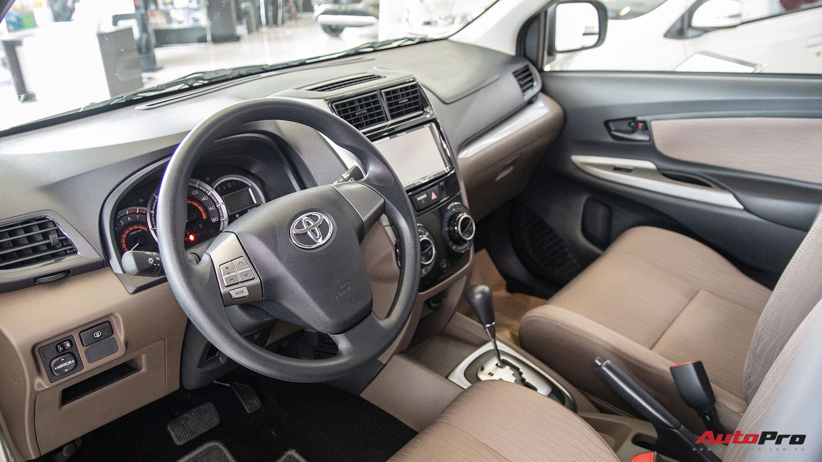 Ford An Lạc Thanh Ly 2 xe ford everest 7 cho may dau 2014 cu gia re