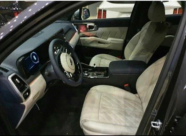 Kia Sorento thế hệ mới lộ hàng loạt ảnh thực tế: Không bóng bẩy nhưng đủ sang xịn như ảnh hãng - Ảnh 6. Kia Sorento thế hệ mới lộ hàng loạt ảnh thực tế: Không bóng bẩy nhưng đủ sang xịn như ảnh hãng - Ảnh 6.