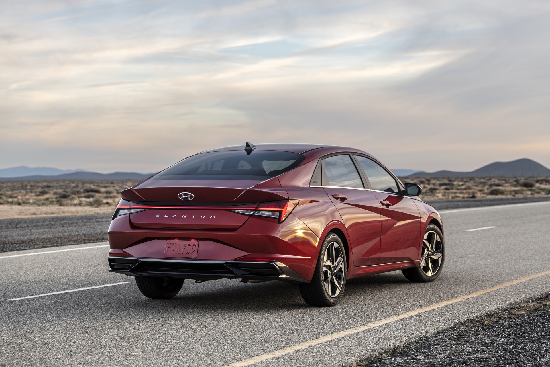 Giá xe Hyundai Avante 2023  Đánh giá Thông số kỹ thuật Hình ảnh Tin tức   Autofun
