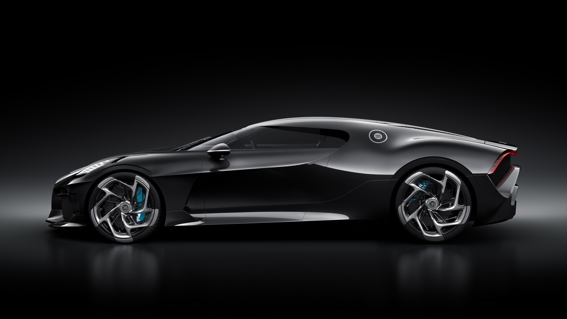 Choáng ngợp trước dàn Bugatti với toàn siêu phẩm quý hiếm trị giá hàng trăm triệu USD tụ họp - Ảnh 2.