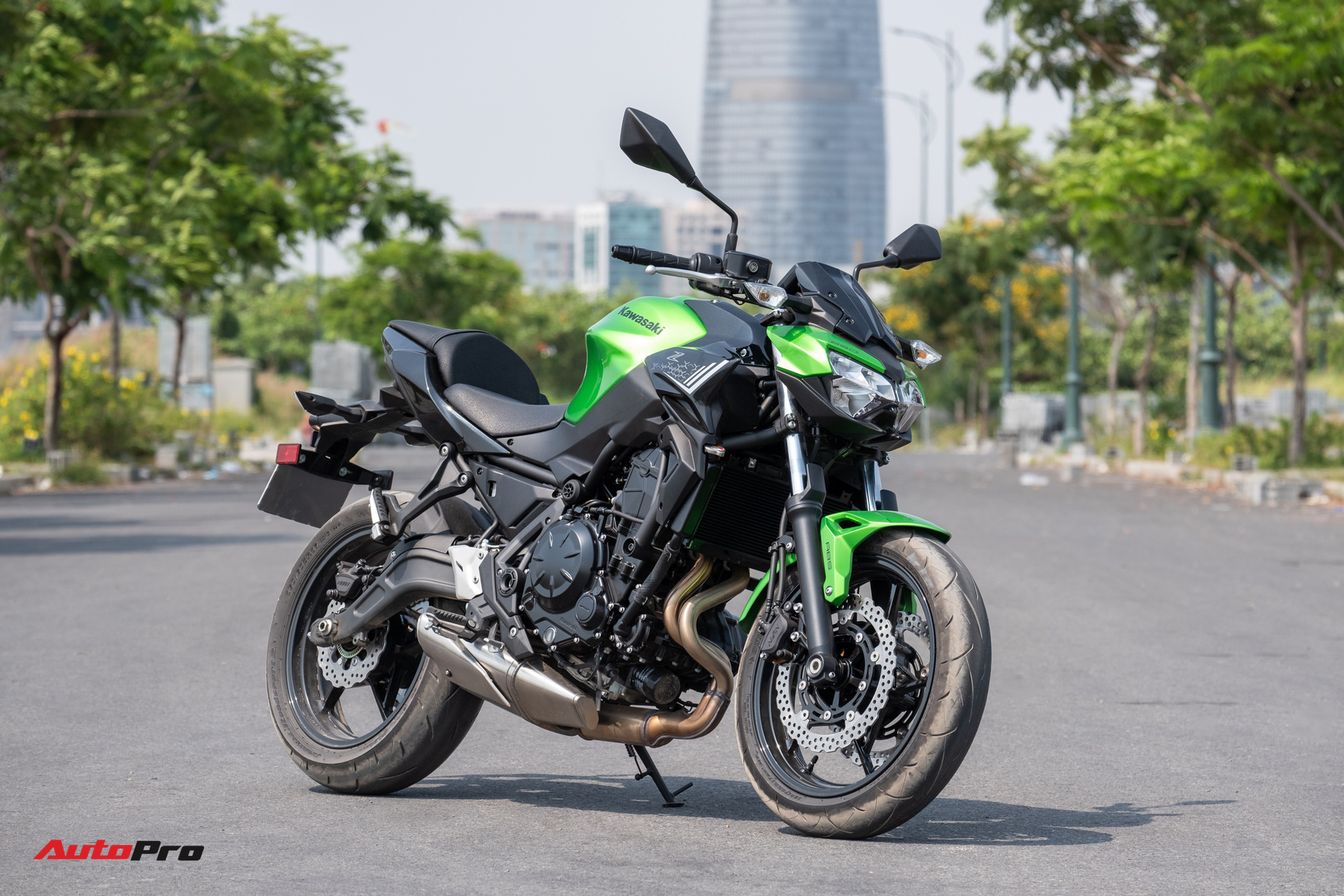 Đánh giá Kawasaki Z650: Naked bike cỡ trung đạt tiêu chí Ngon, bổ, nhưng tạm rẻ - Ảnh 3.