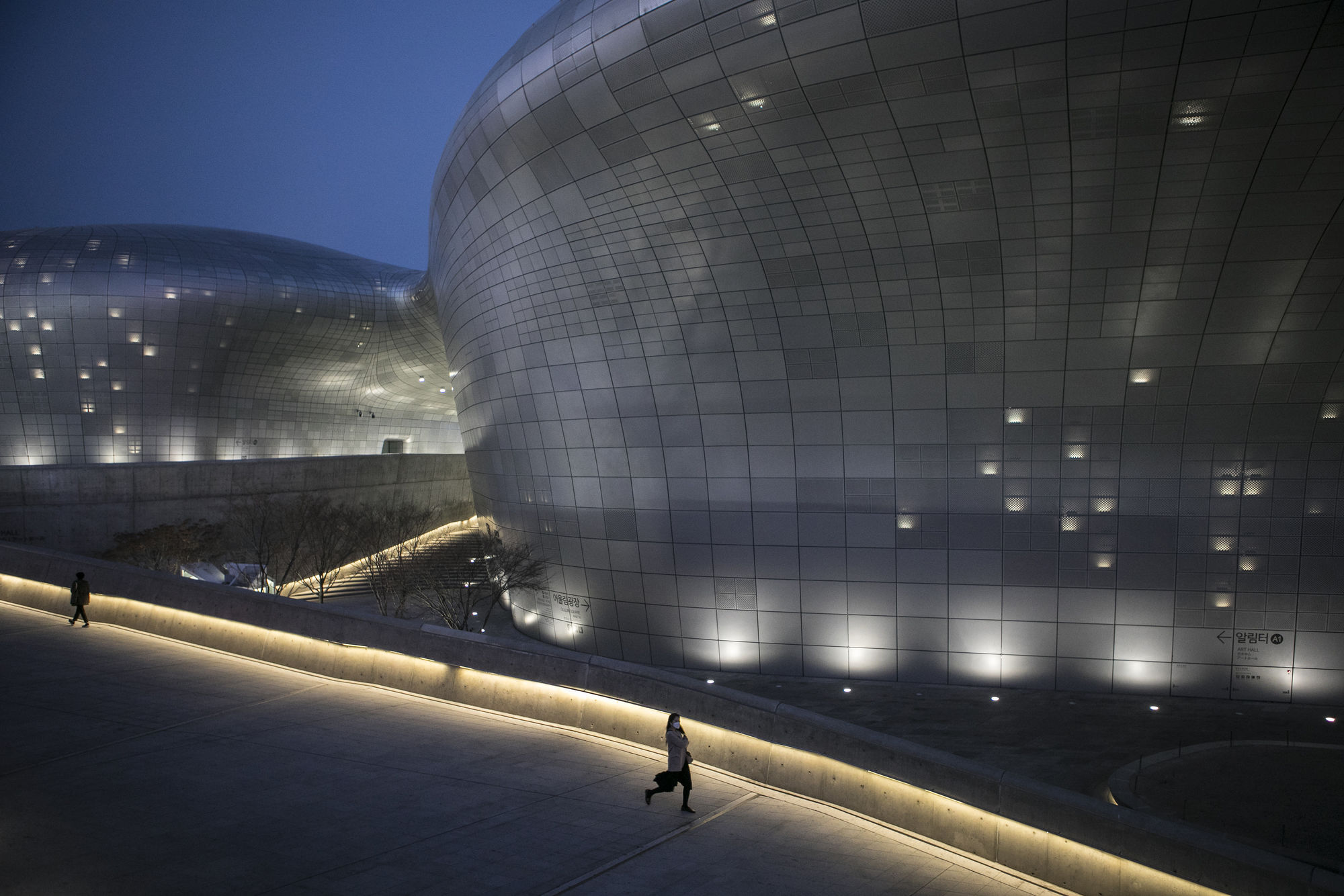 TRỐNG               VẮNG - Ảnh 18.