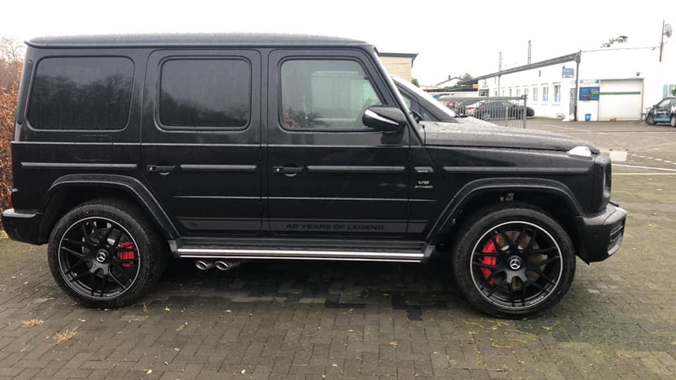 Mercedes-AMG G 63 đặc biệt ch&agrave;o h&agrave;ng đại gia Việt với trang bị lạ l&ugrave;ng gắn v&ocirc;-lăng - Ảnh 2.