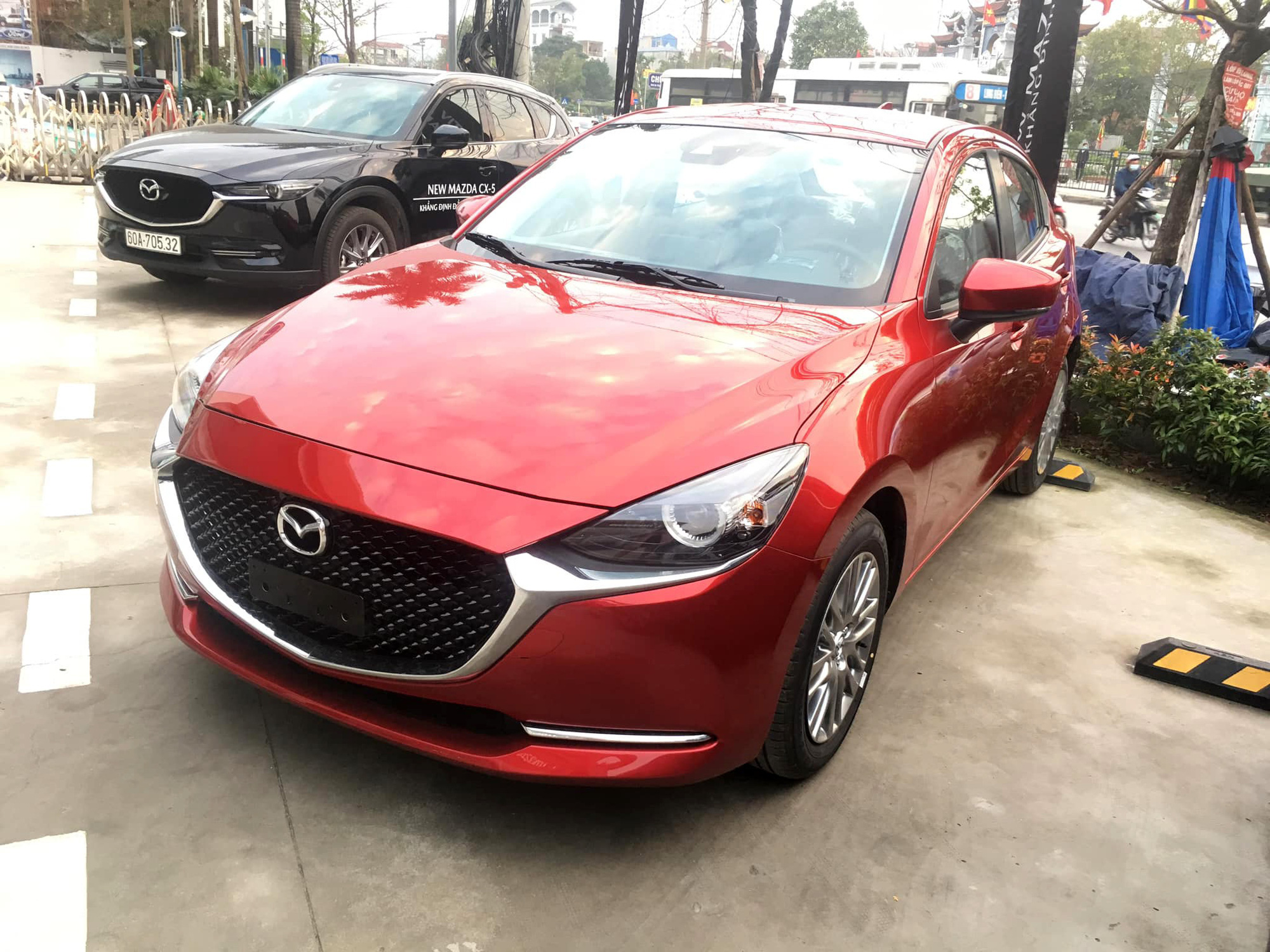 Mazda2 2020 bất ngờ về đại lý, lộ giá đắt đỏ tiệm cận Mazda3 nhưng nhiều công nghệ xịn nhất phân khúc - Ảnh 1.