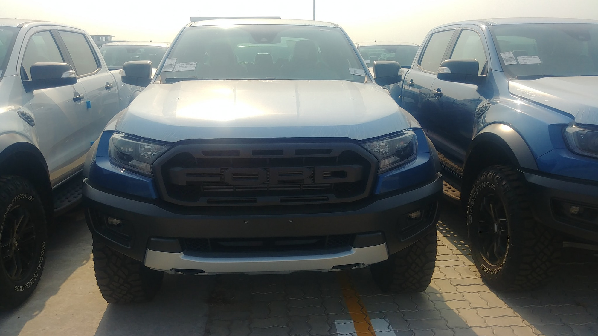 Ford Ranger Raptor 2020 cập bến đại lý: Thêm công nghệ mới, giá tăng lên hơn 1,2 tỷ nhưng mức ưu đãi hàng chục triệu đồng còn gây chú ý hơn - Ảnh 2.