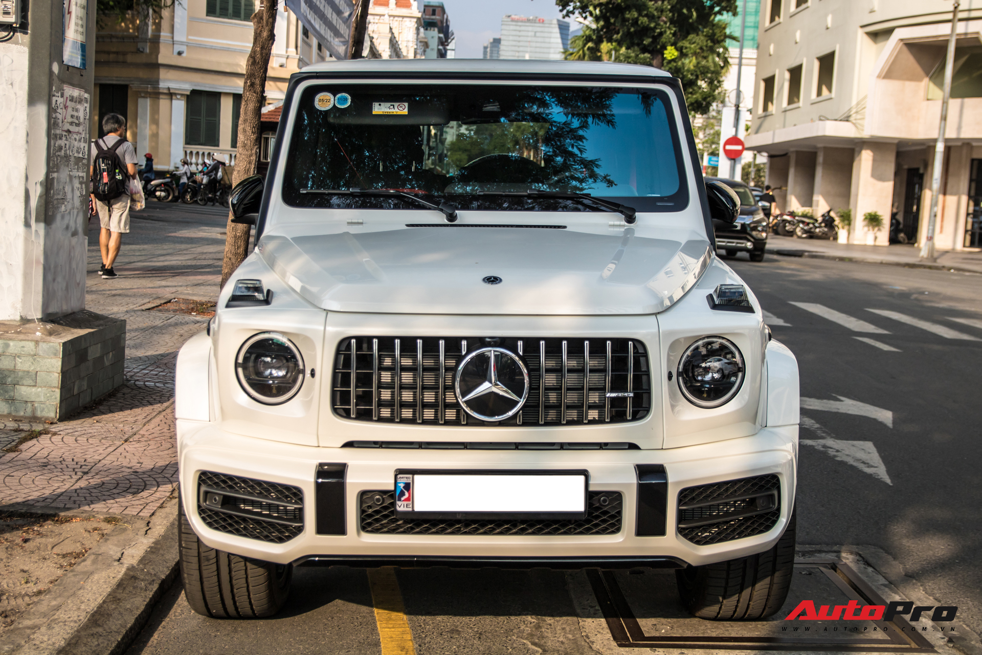 Thêm một chiếc Mercedes-AMG G 63 Edition 1 xuất hiện trên phố Sài Gòn, màu sắc dễ gây nhầm lẫn với xe Minh nhựa - Ảnh 8.