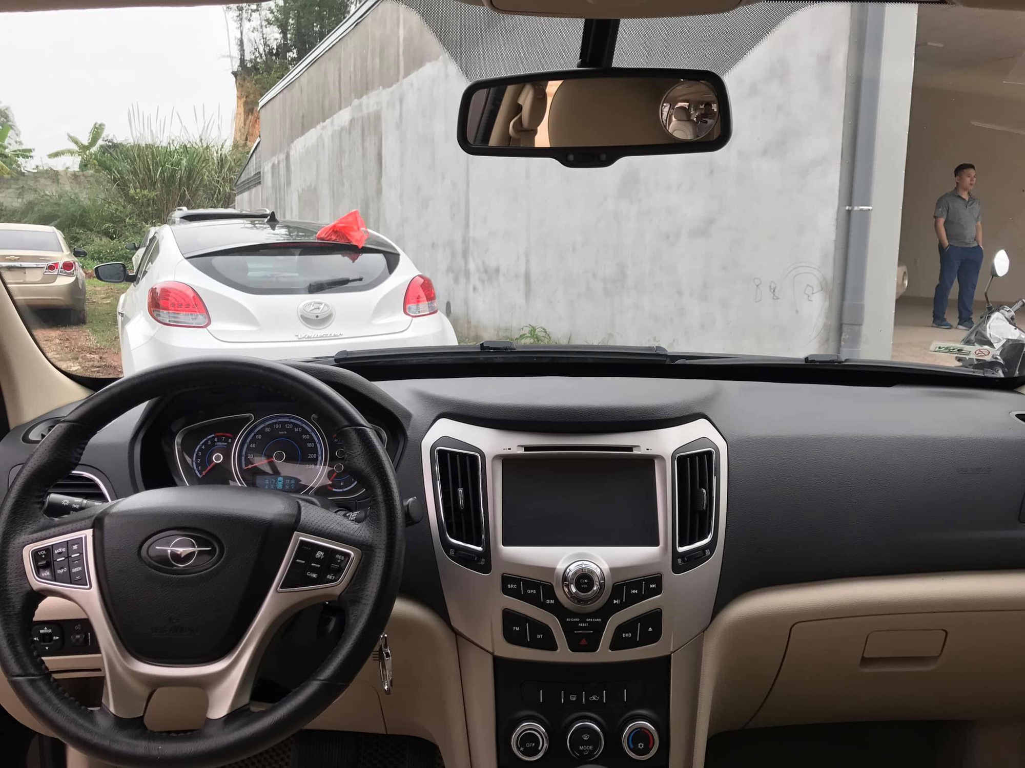 Bán SUV Trung Quốc giống Hyundai SantaFe với giá 300 triệu, chủ xe khẳng định: Sơn bóng như gương, bán xe không sợ lỗ - Ảnh 4.