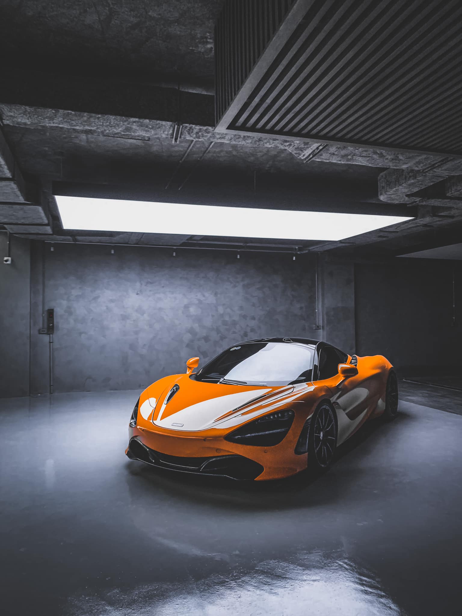 Siêu xe McLaren 720S ấn tượng và cuốn hút trong bộ ảnh mới