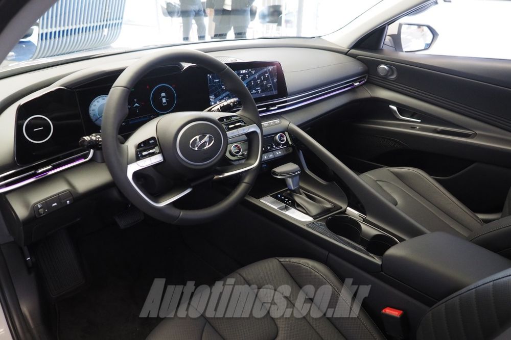 Hyundai c&ocirc;ng bố gi&aacute; b&aacute;n Elantra 2021: Dễ tiếp cận, d&acirc;n H&agrave;n đổ x&ocirc; đặt mua, chỉ chờ ng&agrave;y về Việt Nam - Ảnh 4.