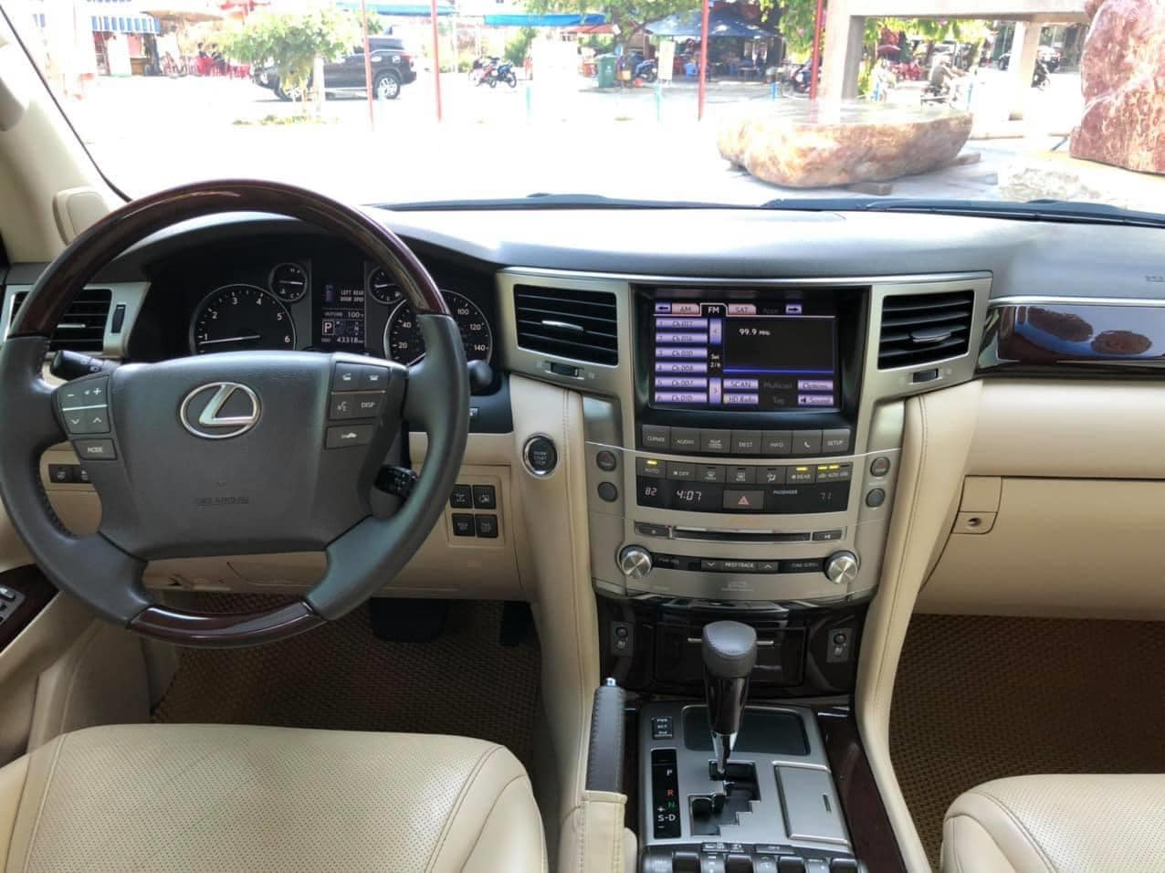 Giữ giá như Lexus LX 570: Chạy 6 năm, bán lại vẫn dư tiền mua Audi Q7 mới tinh - Ảnh 2.