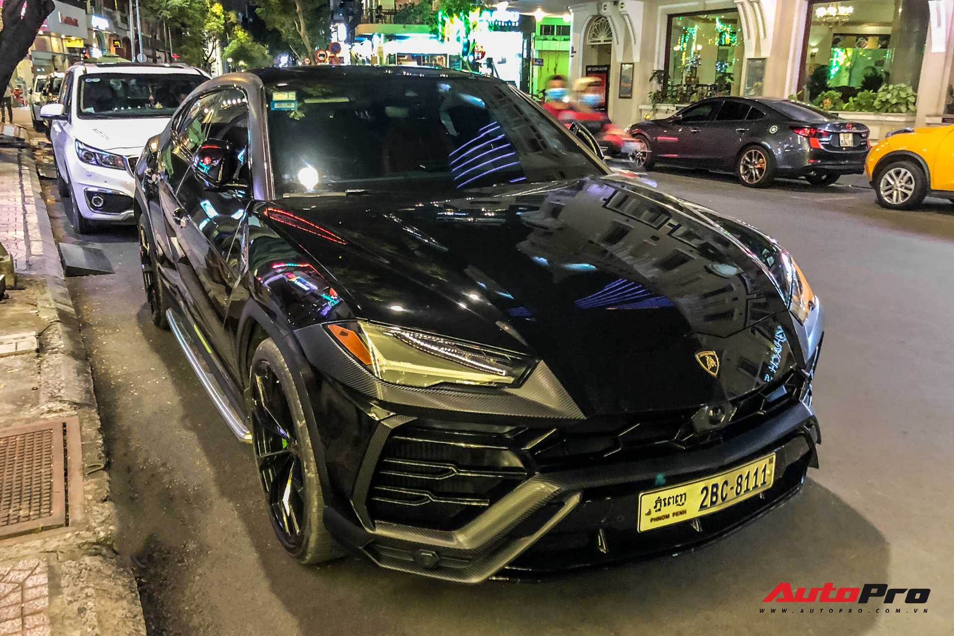 Lamborghini Urus biển số lạ xuất hiện tại Sài Gòn với một chi tiết khác biệt với những chiếc còn lại tại Việt Nam - Ảnh 3.