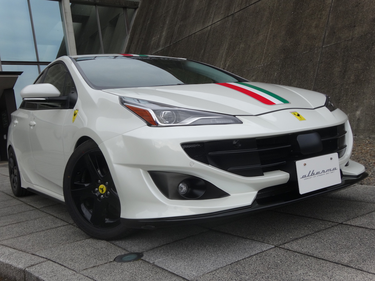 Hãng độ biến Toyota Prius thành Ferrari FF: Một chiếc Toyota xuất sắc hay Ferrari thảm họa? - Ảnh 1.