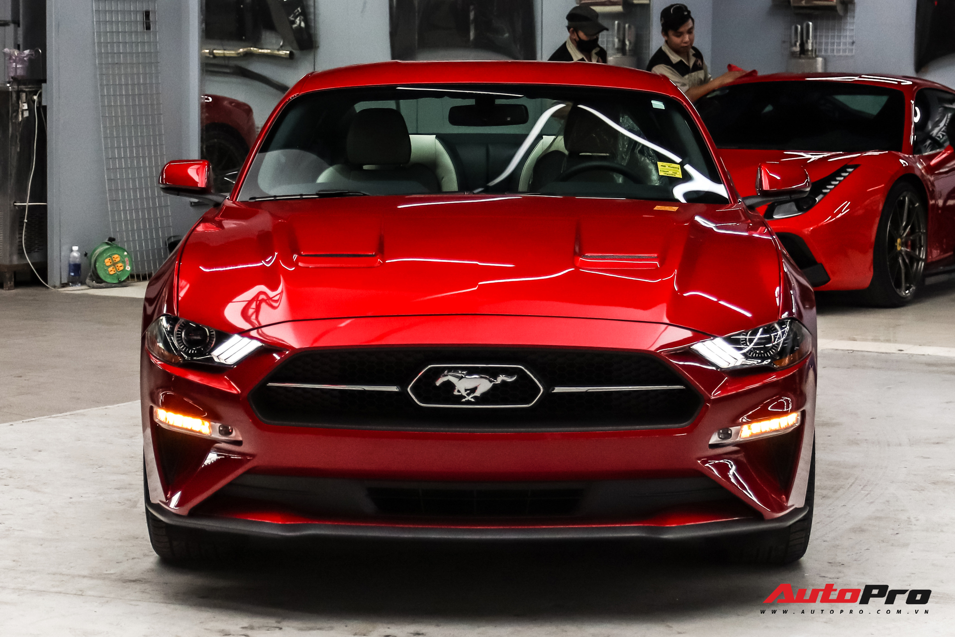 Bóc tách loạt trang bị độc đáo trên Ford Mustang 2020 vừa về nước, một chi tiết dễ gây nhầm lẫn - Ảnh 10.