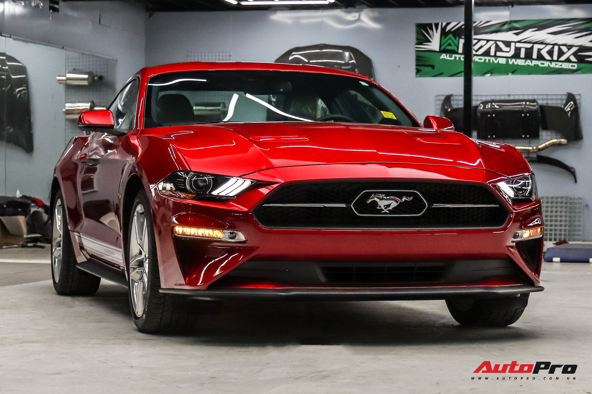 Bóc tách loạt trang bị độc đáo trên Ford Mustang 2020 vừa về nước, một chi tiết dễ gây nhầm lẫn - Ảnh 1.