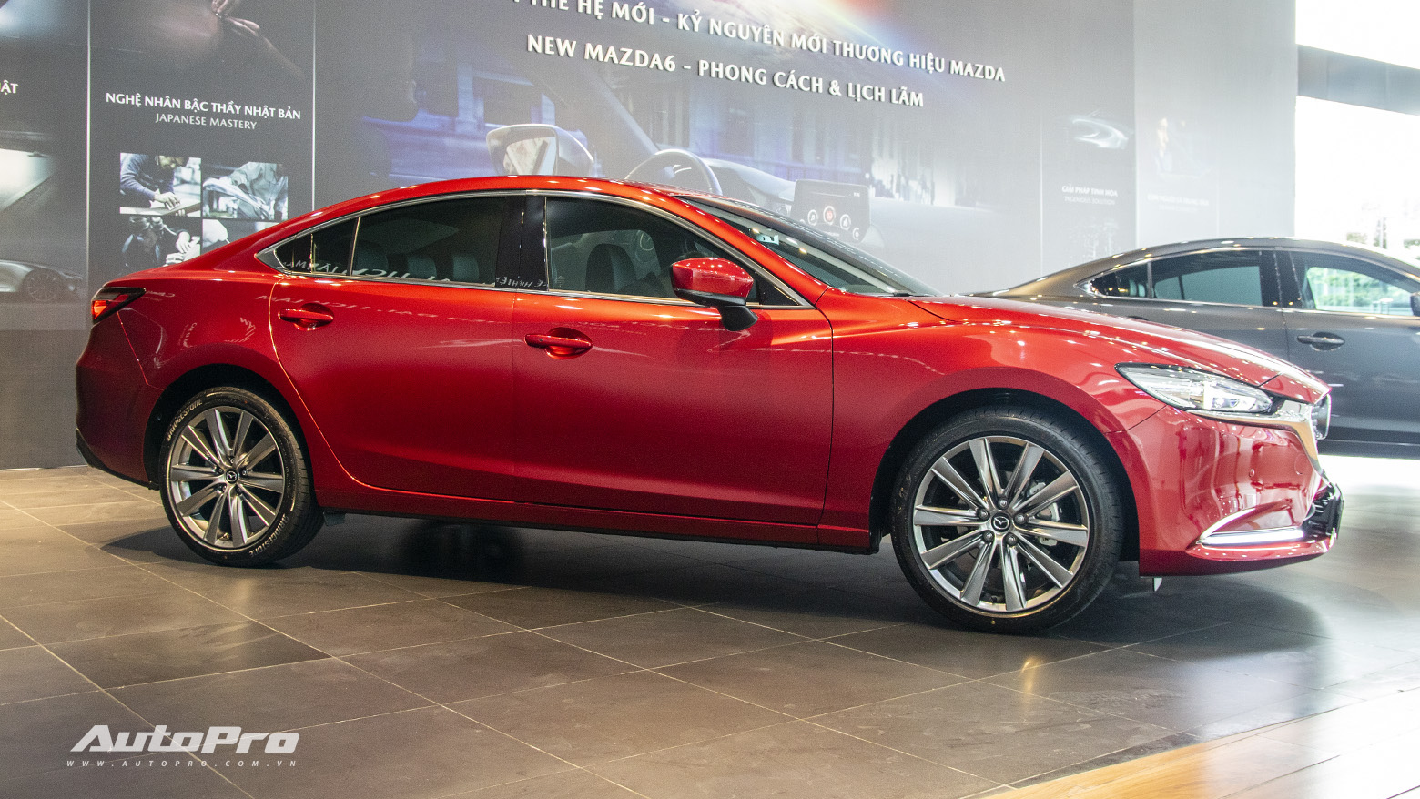 Ra mắt Mazda6 2020: Thêm loạt công nghệ, giá ‘rẻ như hạng C’ - Ảnh 1.