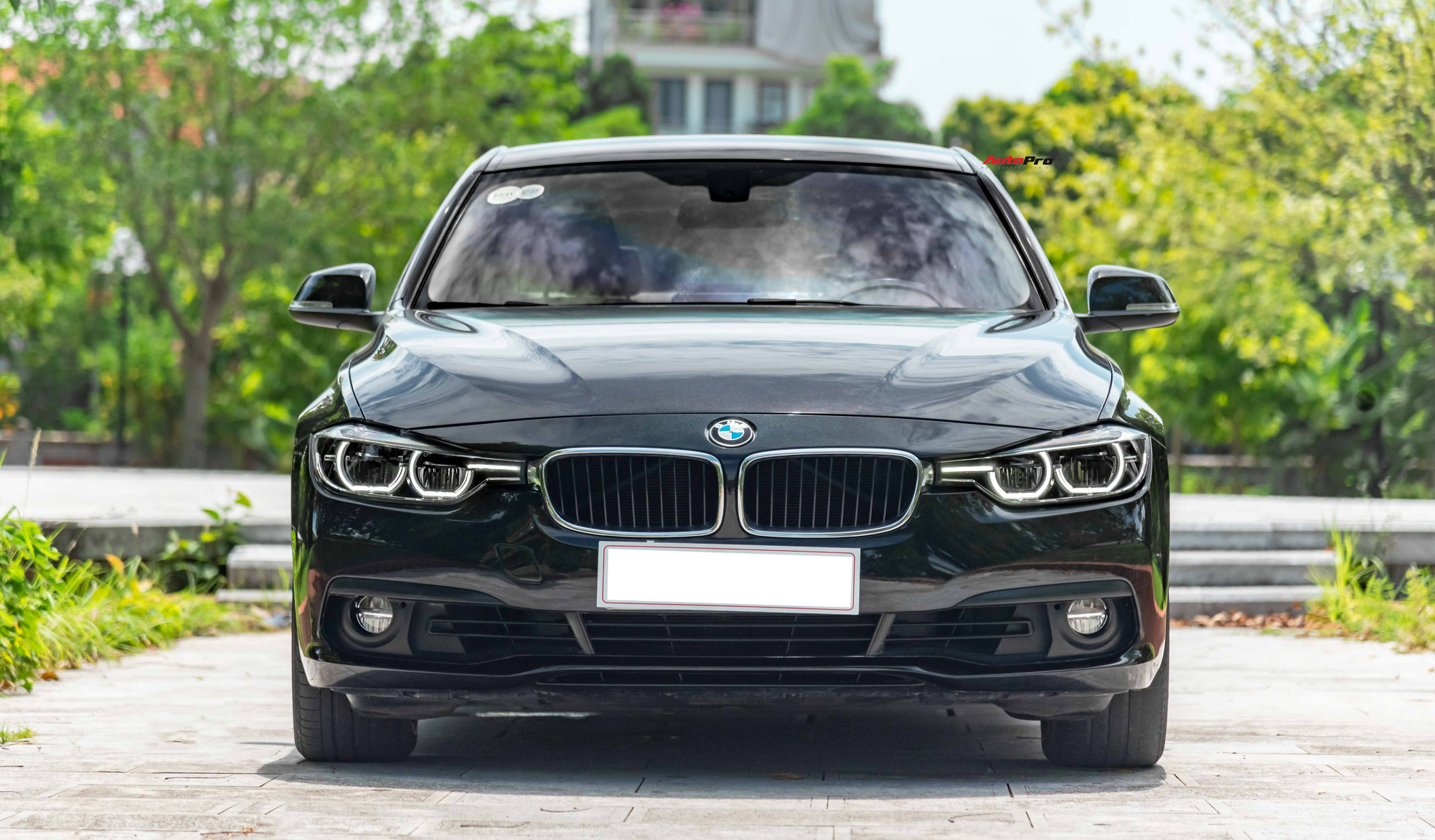 Chủ xe bán rẻ BMW 320i có nội thất 'kim cương', giá hơn 900 triệu đồng ...