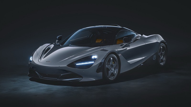 Chào mừng bạn đến với McLaren 720S Le Mans! Đây là chiếc siêu xe đầy tinh tế với thiết kế cá tính, mạnh mẽ và đầy thách thức. Hãy cùng khai quật những đường cong tuyệt mỹ và trải nghiệm cảm giác lái siêu xe cực chất trên đường đua đỉnh cao Le Mans.