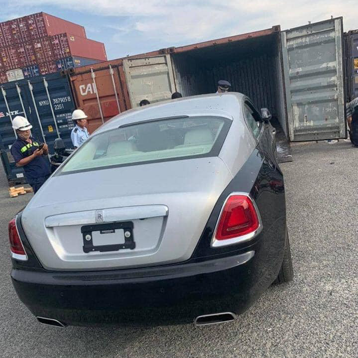 Thêm Rolls-Royce Wraith về Việt Nam: Năm sản xuất và giá rẻ bất ngờ - Ảnh 1.