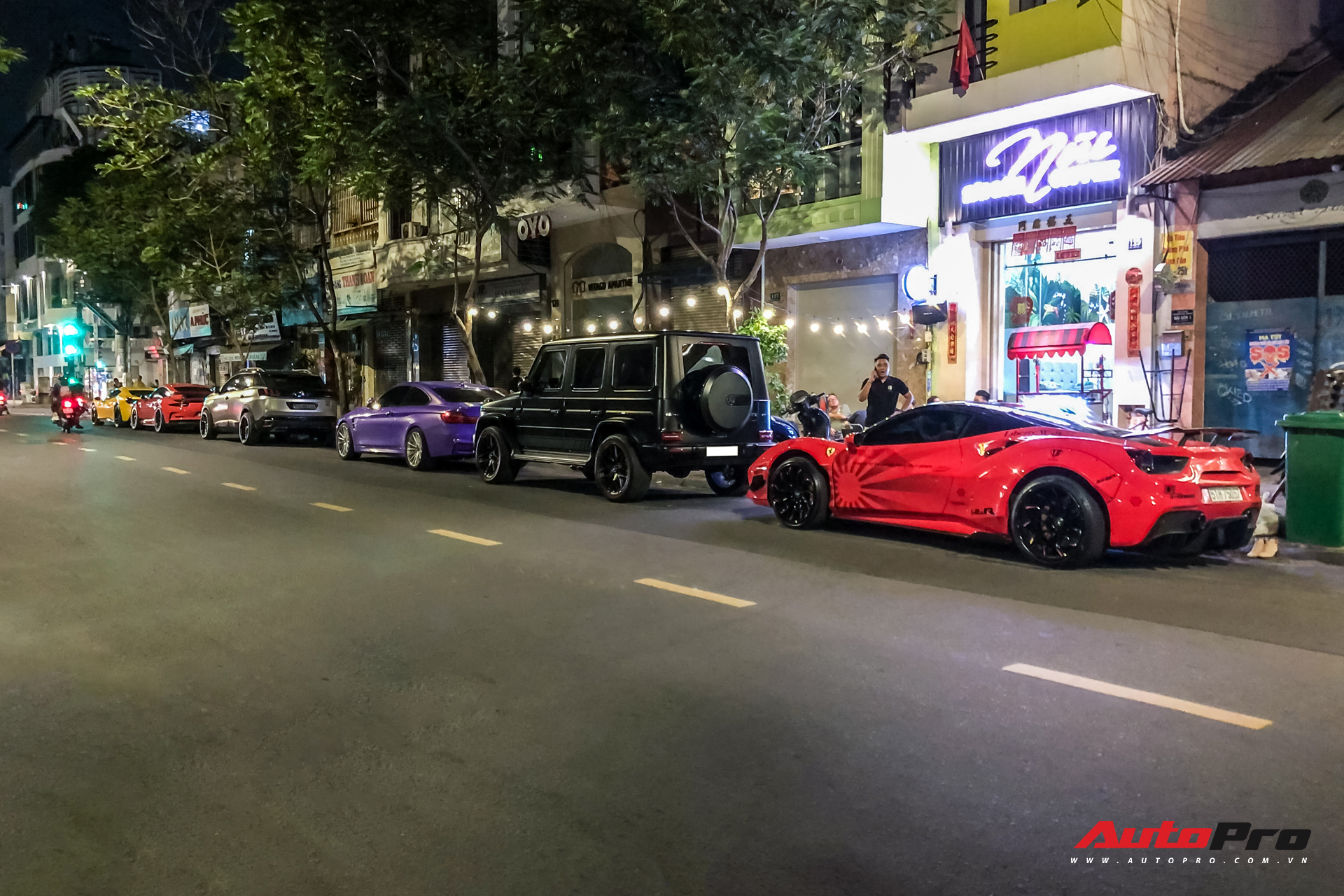 Vừa thành lập hội siêu xe thứ 2 Việt Nam, dàn tắc kè hoa của Evo Team quy tụ tại trung tâm Sài Gòn - Ảnh 2.