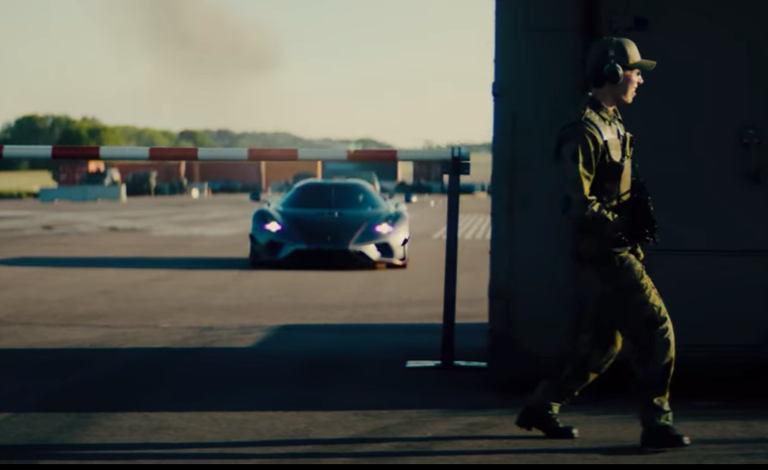 Rảnh rỗi mùa dịch, Koenigsegg lấy siêu xe ra làm phim - Ảnh 3.