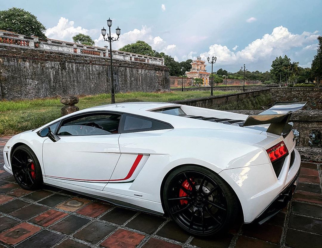 Lamborghini Gallardo thứ 8 về Việt Nam với diện mạo của phiên bản giới hạn 50 chiếc trên toàn thế giới - Ảnh 2.