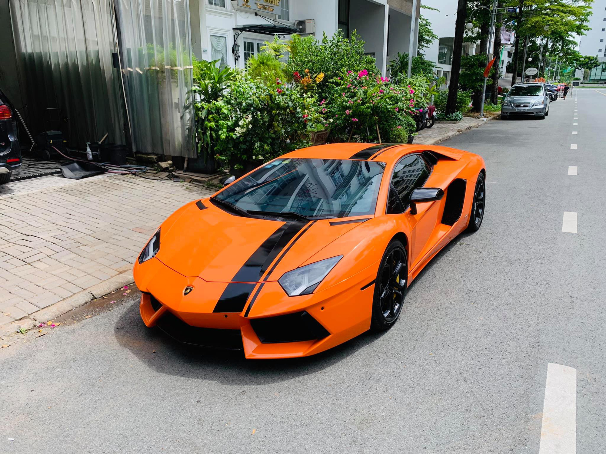 Lamborghini Aventador LP700-4 có lai lịch đặc biệt nhất Việt Nam tiếp tục  lột xác sau khi nâng cấp ống xả nghìn đô