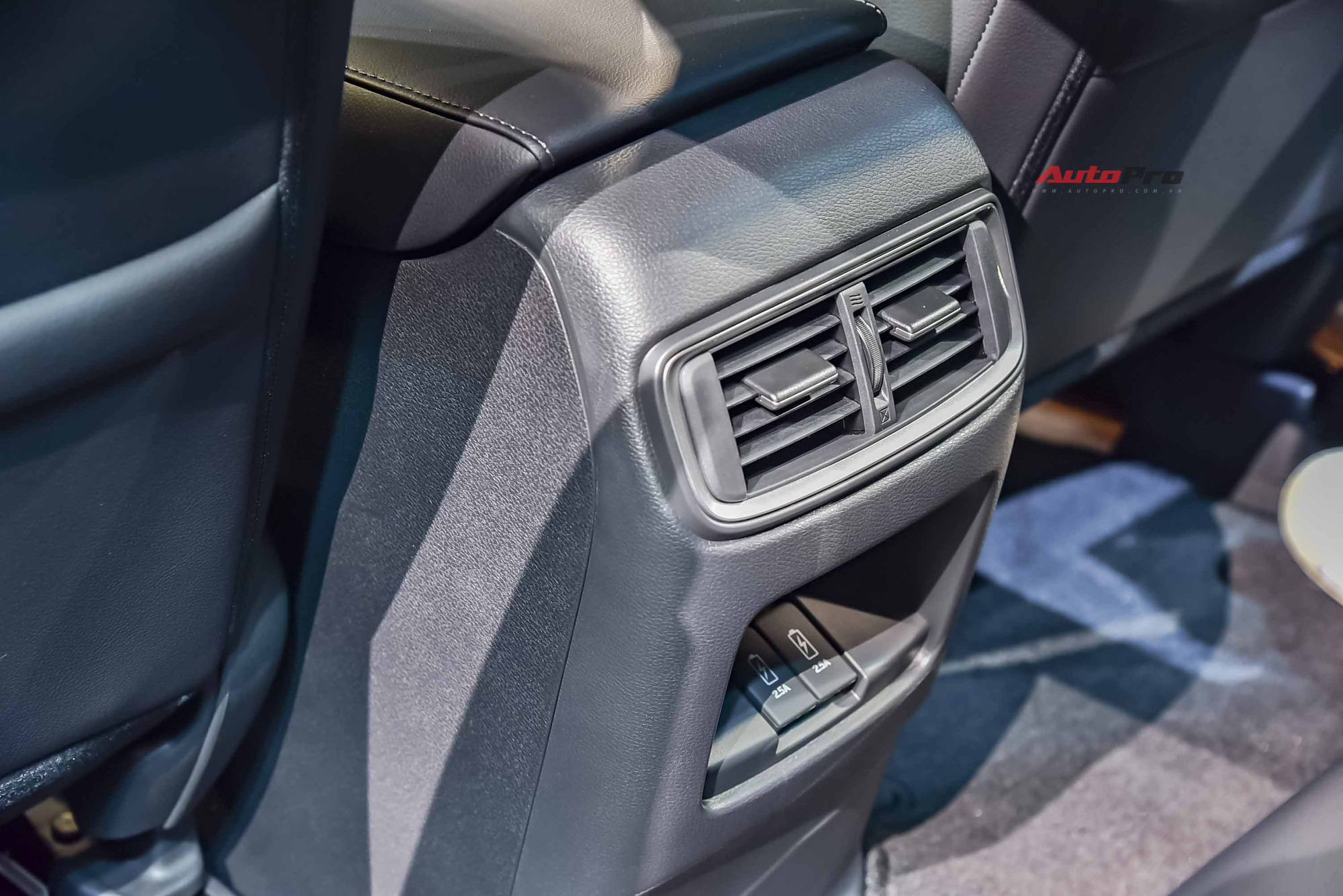 Honda CR-V 2020 lắp ráp giá từ 998 triệu đồng: Tiêu chuẩn hoá công nghệ an toàn khủng đấu Mazda CX-5 - Ảnh 8.