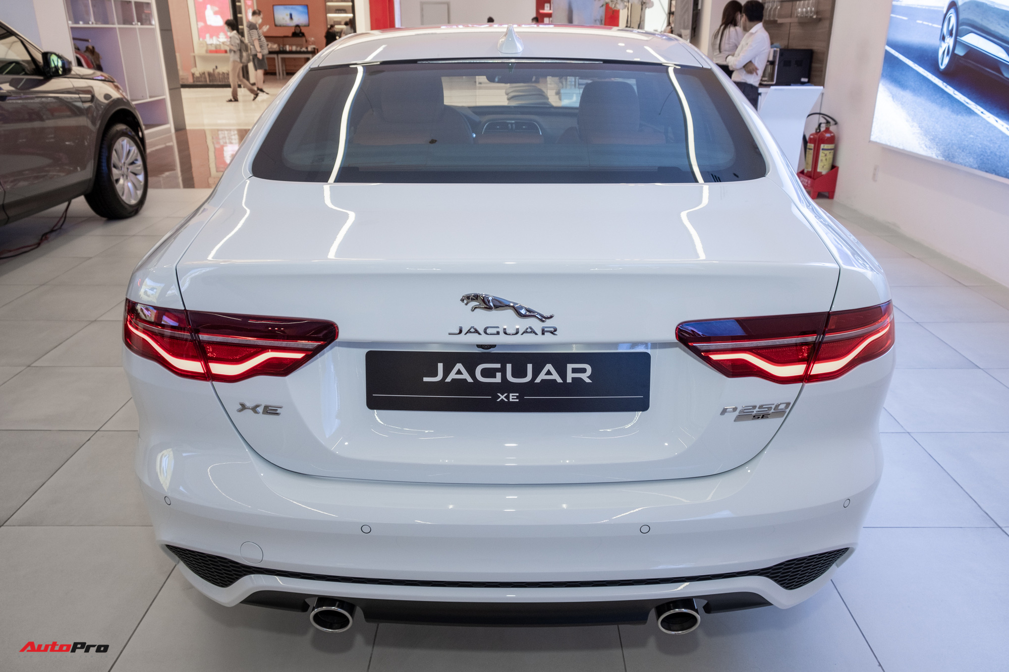 ChititJaguarXE2020bnthpvavil:Git2,61tng,chungmmMercedesCClass,BMW3SeriesvAudiA4 ChititJaguarXE2020bnthpvavil:Git2,61tng,chungmmMercedesCClass,BMW3SeriesvAudiA4